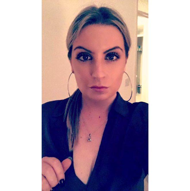 https www sondakika com fotogaleri cin de can pazari kanser hastasi kizinin cin deki koronavirus salgini tum dunyanin kabusu haline gelmisken 50 yasindaki lu yuejin kanser hastasi kiziyla hubey eyaletindeki polis kontrol noktasindan gecmeye calisti