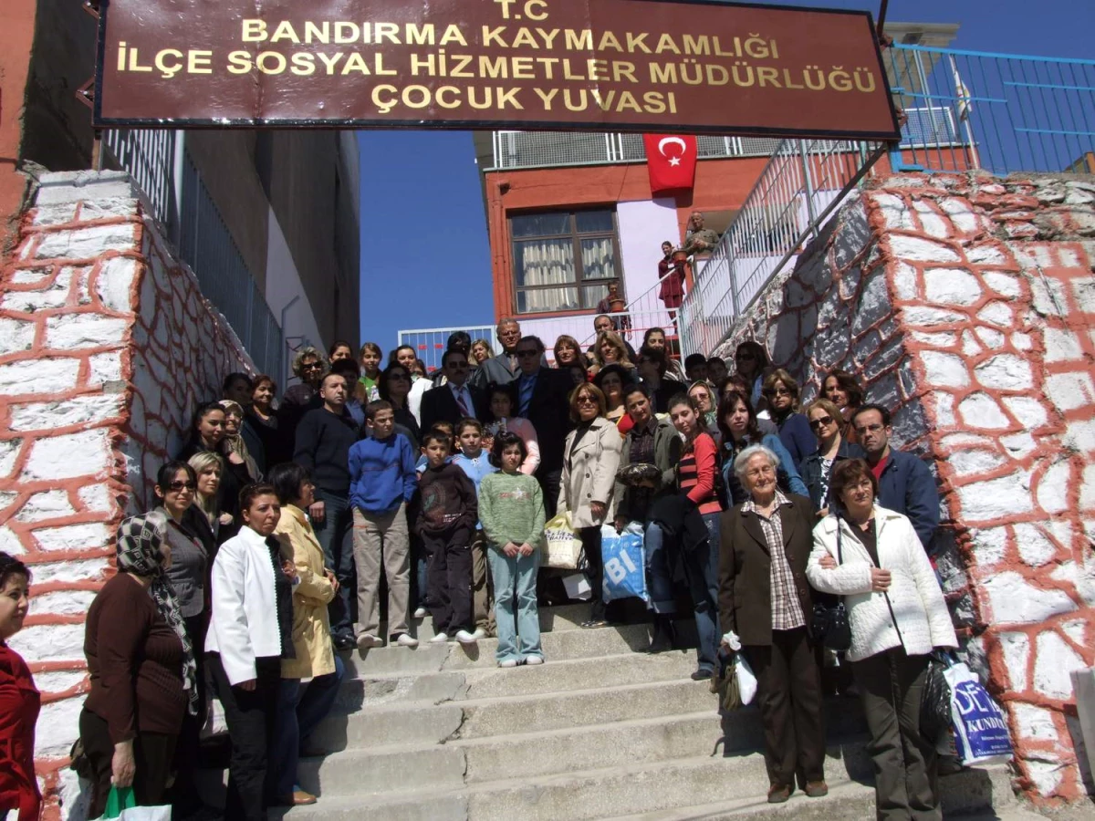 Gönen Kaymakamı Eskioğlu, Bandırma Çocuk Yuvasını Ziyaret Etti