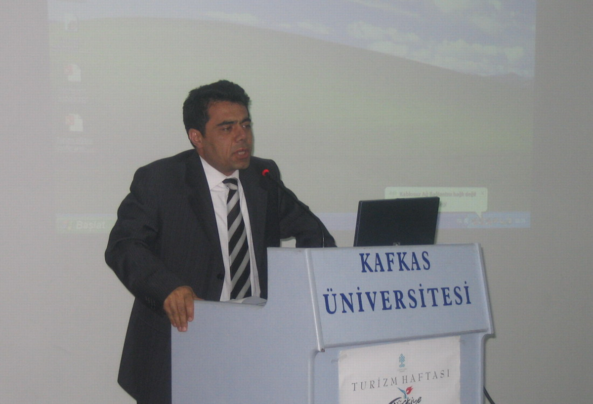 Kafkas Üniversitesi\'nde Turizm Haftası Kutlaması