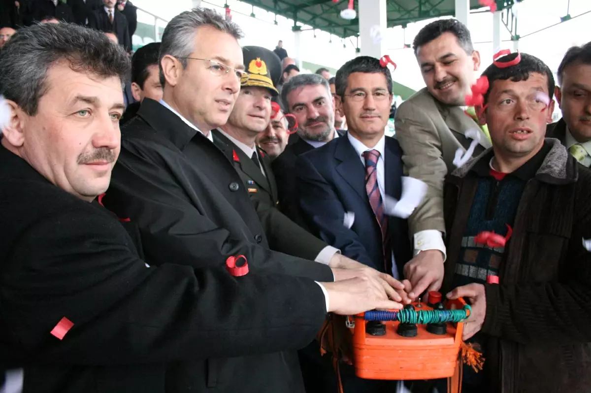 Görele Spor Salonu\'nun Temeli Atıldı