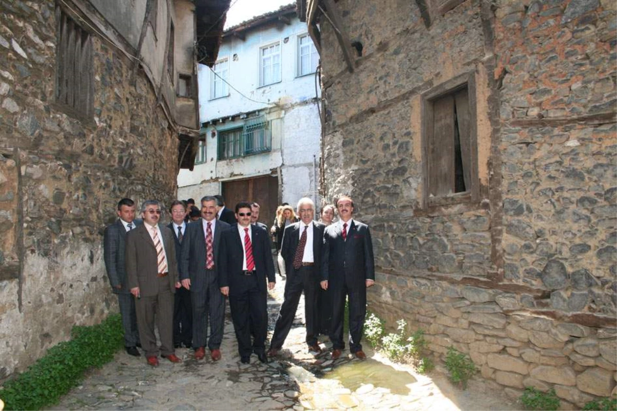 700 Yıllık Osmanlı Köyü Cumalıkızık Aslına Dönüyor