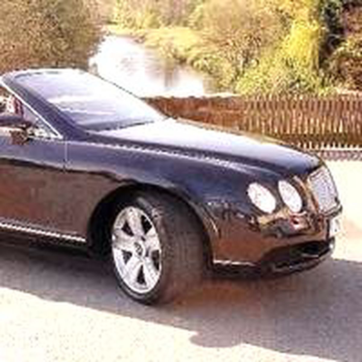 Dolar Milyarderleriniz Arttı Diye Geldik, 10 Bentley Siparişi Aldık