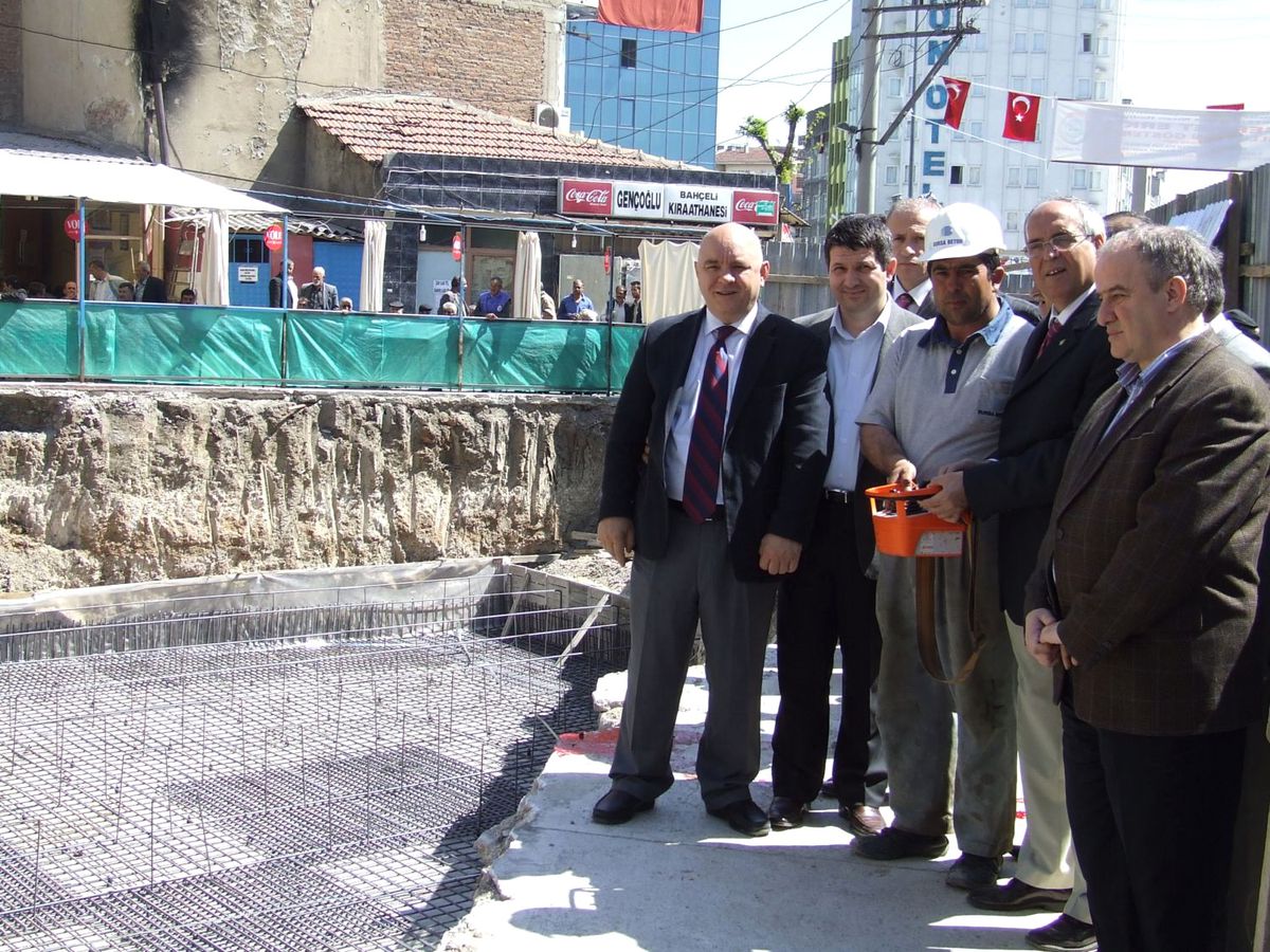 Karacabey'e Ticaret Merkezi