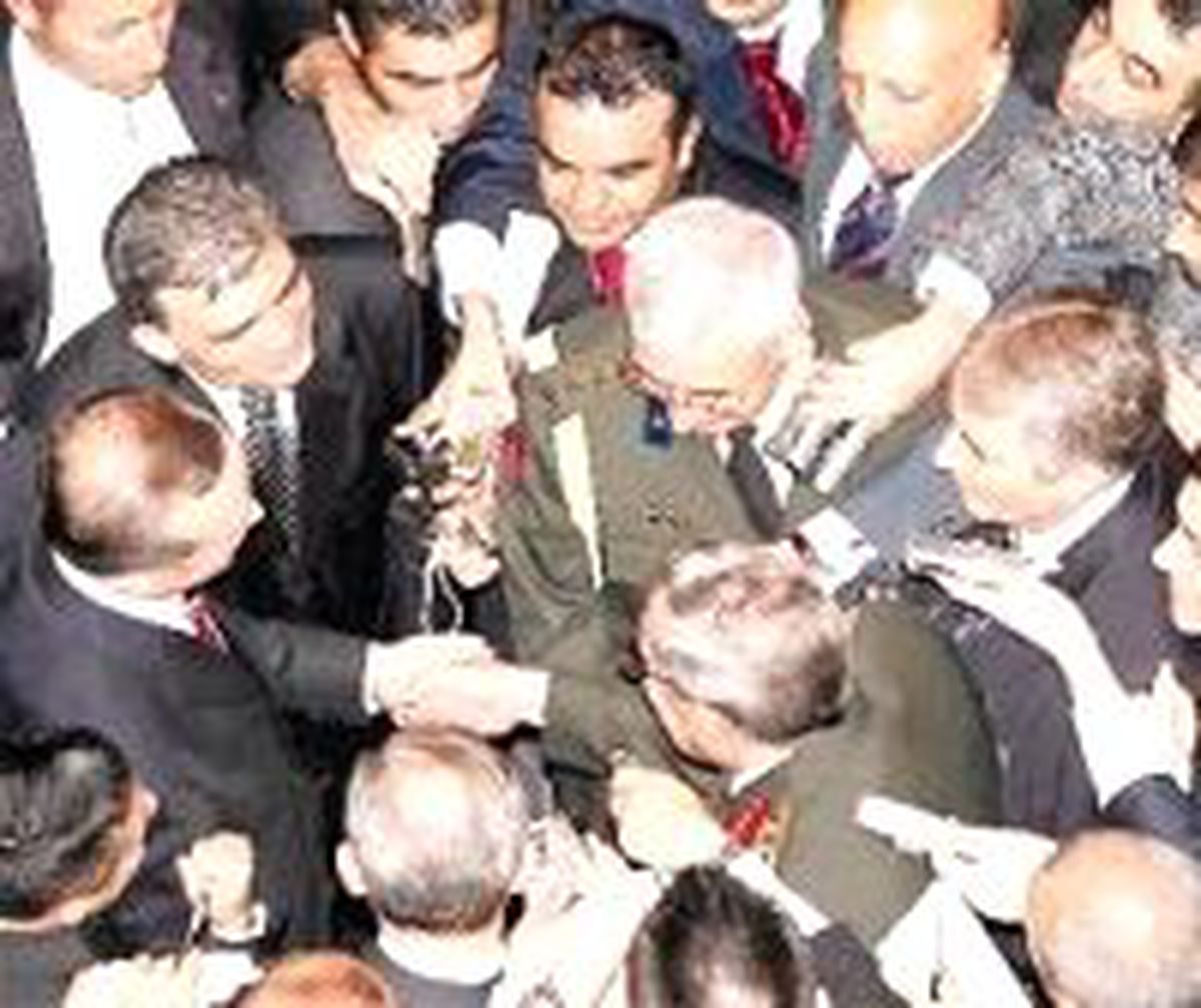 Resepsiyonda Köşk Sohbeti