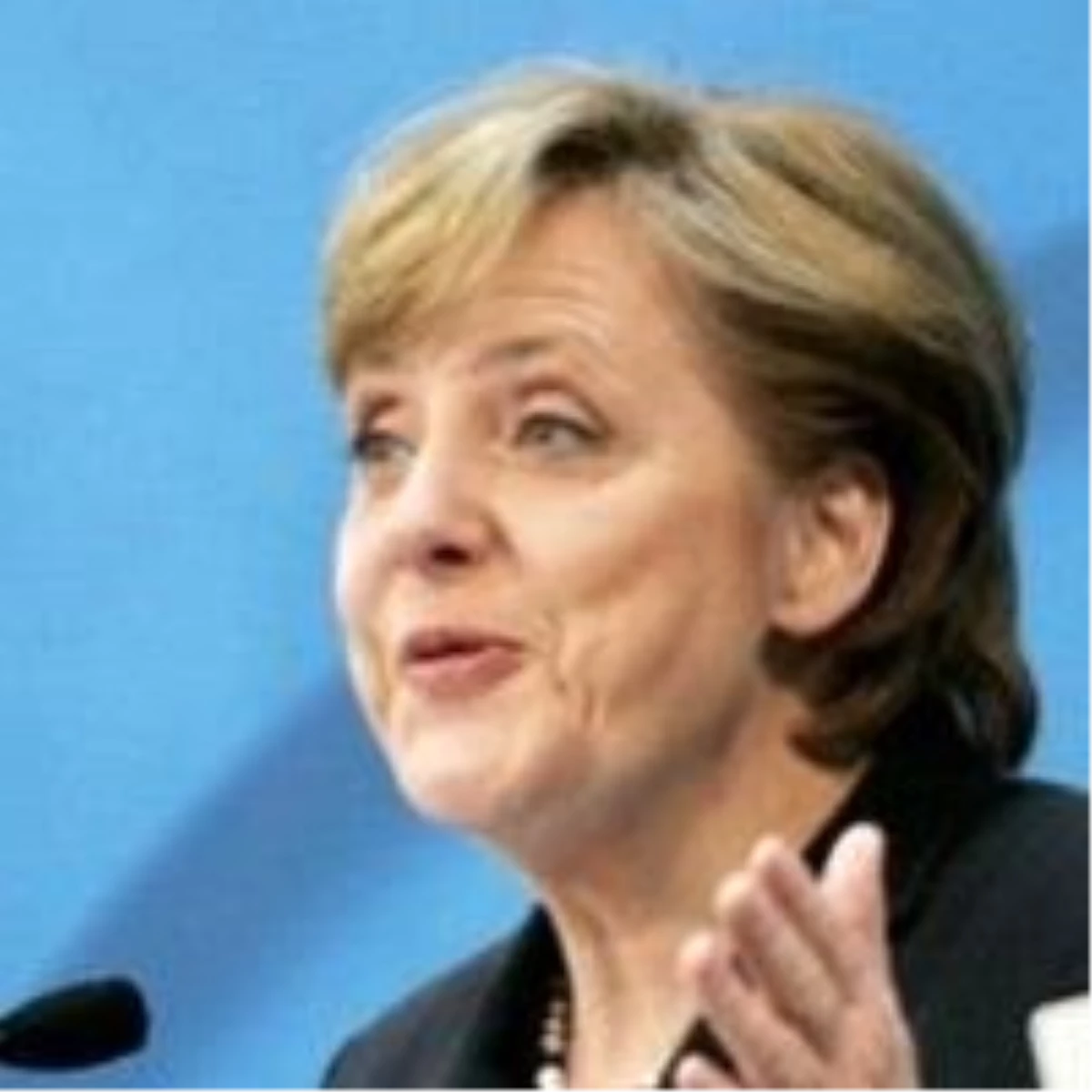 Türk Kökenli Vekillerden Merkel\'e Kıbrıs Talebi