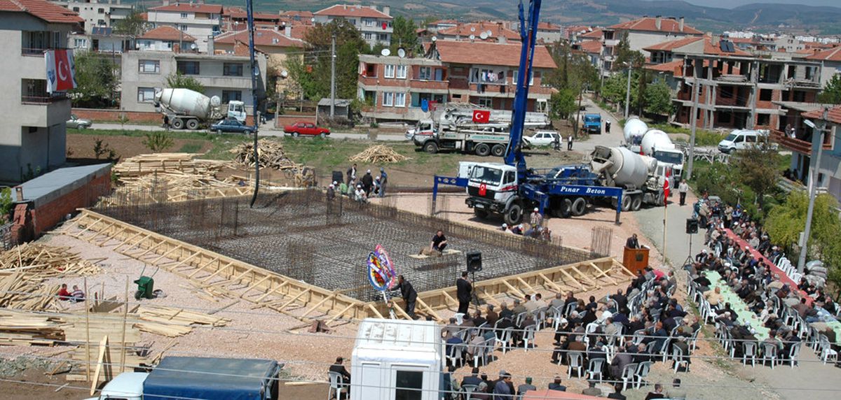 Fatih Camii\'nin Temeli Atıldı