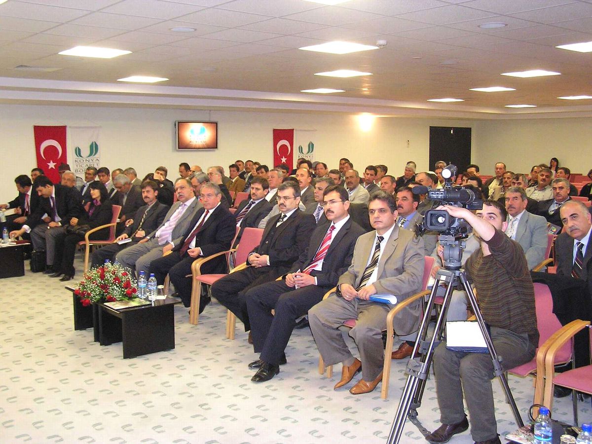 Konya'da Çiftçilere 'Soya ve Diğer Yağlı Bitkilerin Ekimi' Konulu Seminer