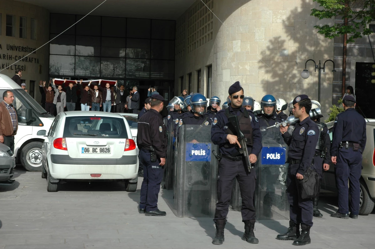 Ankara Üniversitesi\'nde Öğrenci Olayları Sona Erdi