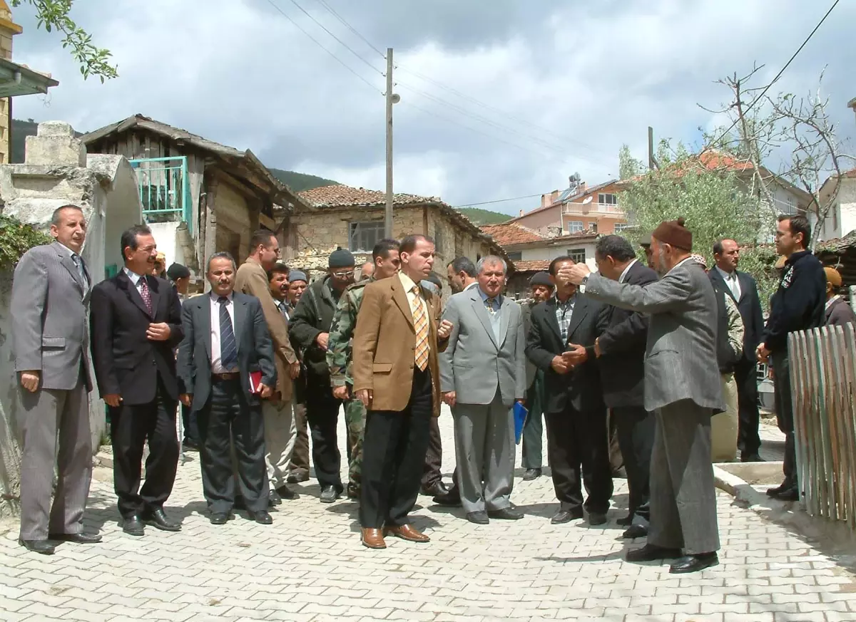 Simav Kaymakamından Köy Ziyareti