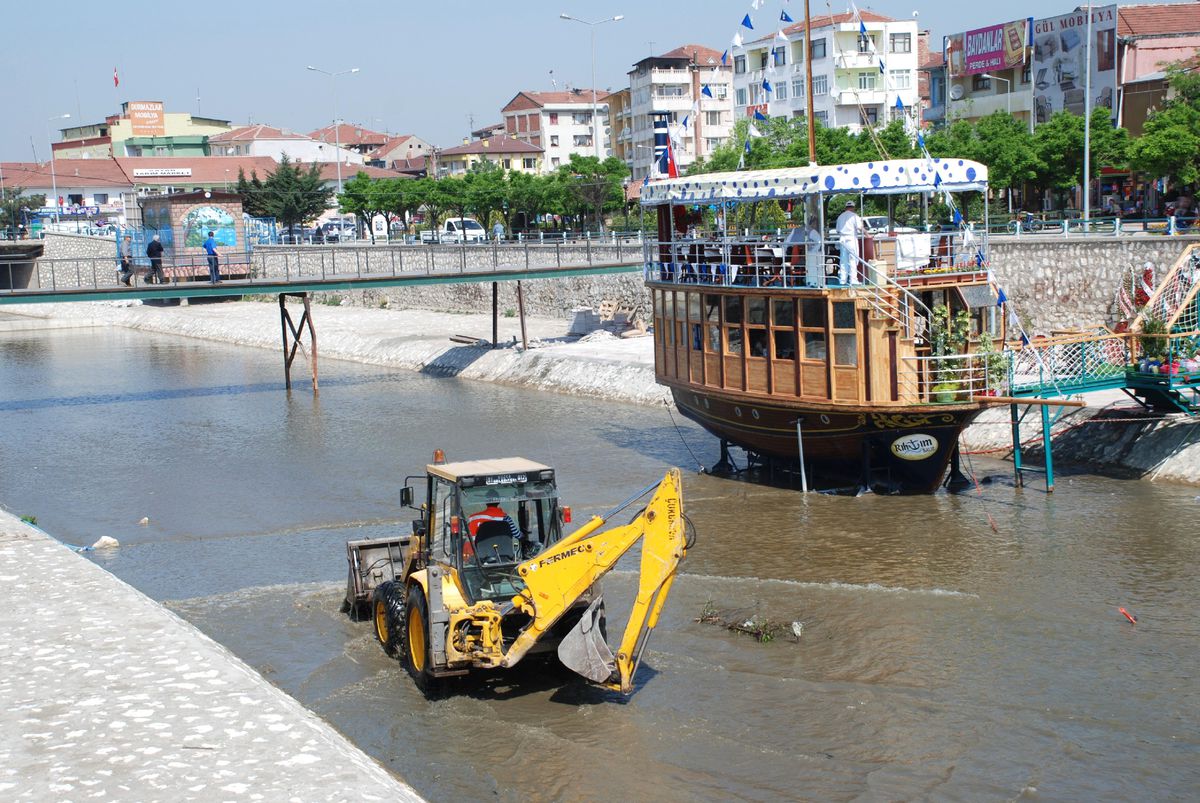 Düzce'de Yerel Yönetimler