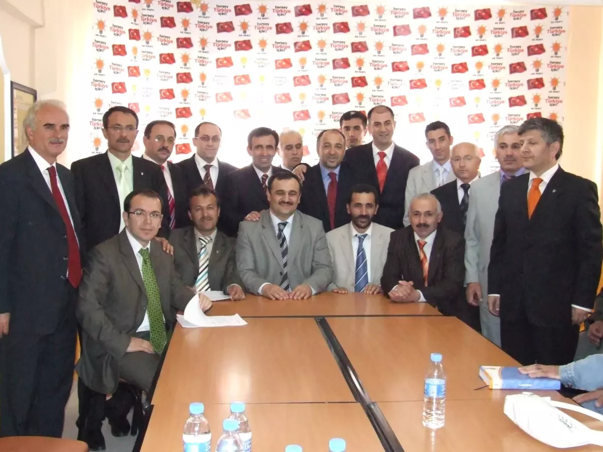 Ak Parti Aday Adaylarını Basına Tanıttı.