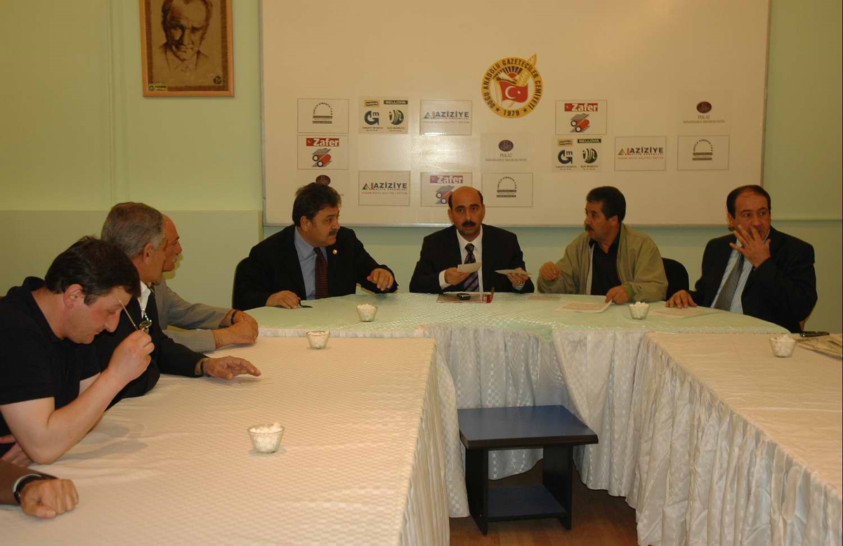 Hür Parti Erzurum İl Teşkilatı Dp'ye Geciş Yaptı