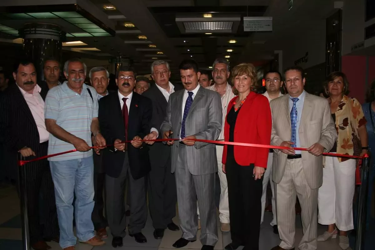 Mustafakemalpaşa\'nın Doğal Güzelliklerini Yağlıboya ile Resimlerine Aktardı