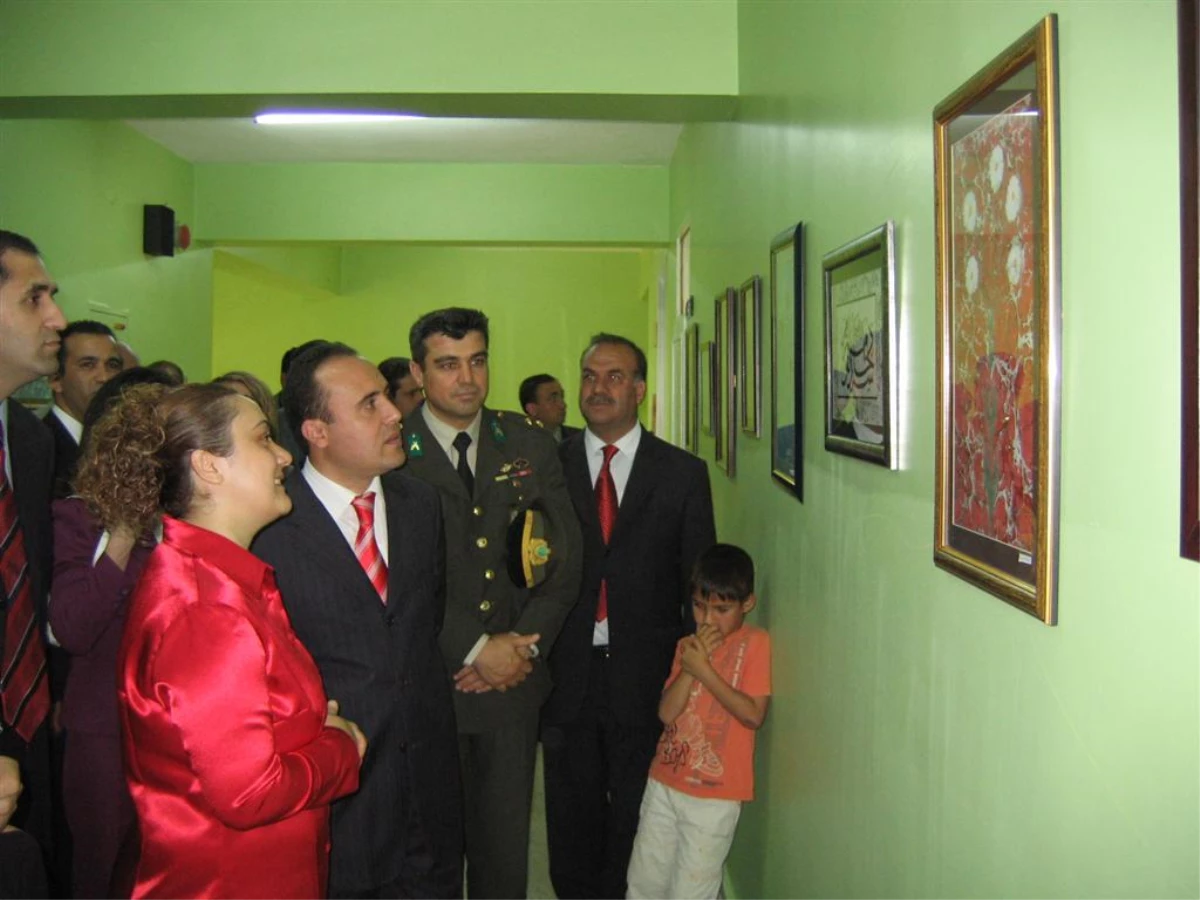 Şanlıurfa\'da Ebru El Sanatları Sergisi Açıldı