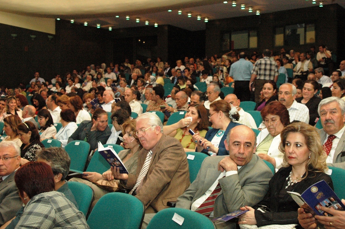Büyükşehir Belediyesi Türk Musikisi Korosu Konser Verdi