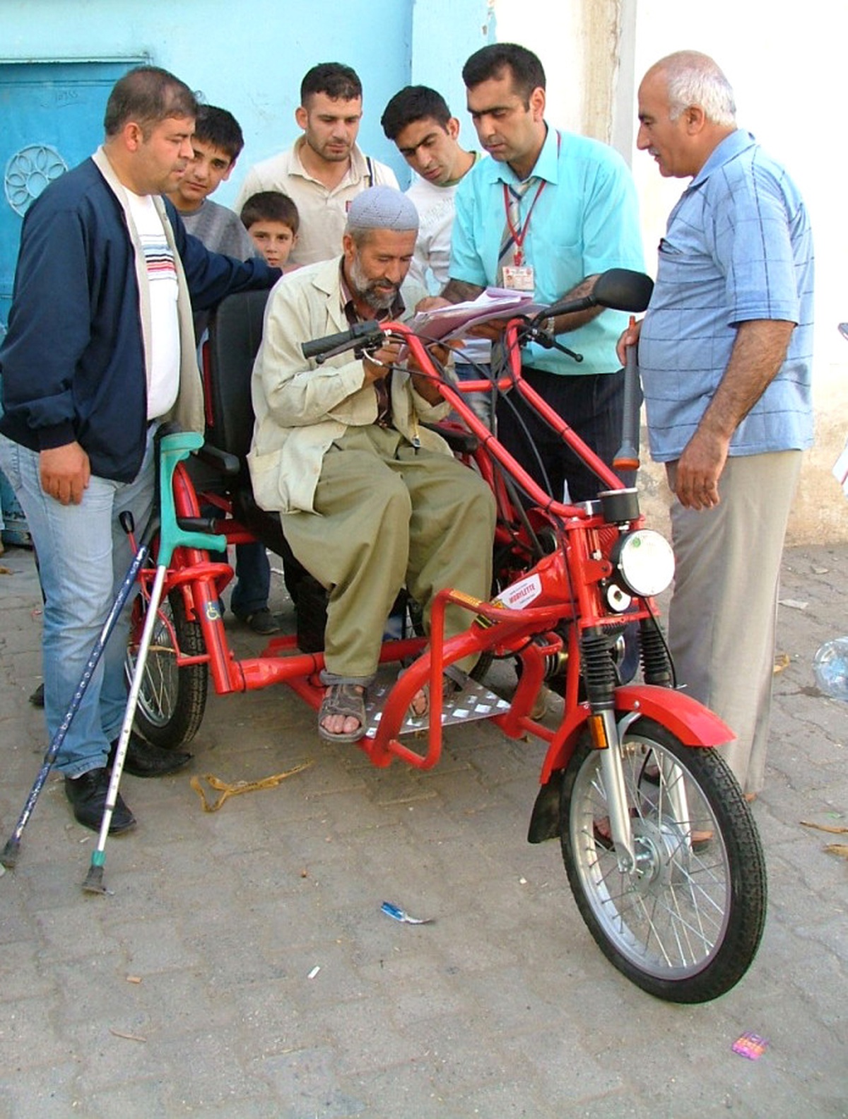 Özürlü Vatandaşa Motosiklet Verildi