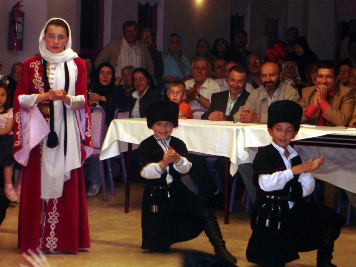 Bursa\'daki Dağıstanlılar Şölende Buluştu