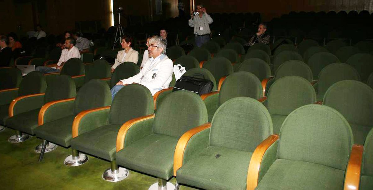 Terör Korkusu Kongreyi Baltaladı