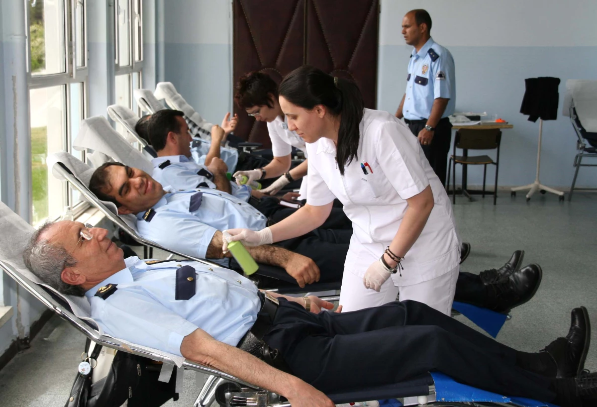 Yozgat Pmyo Öğrencilerinden Kızılaya Kan Bağışı