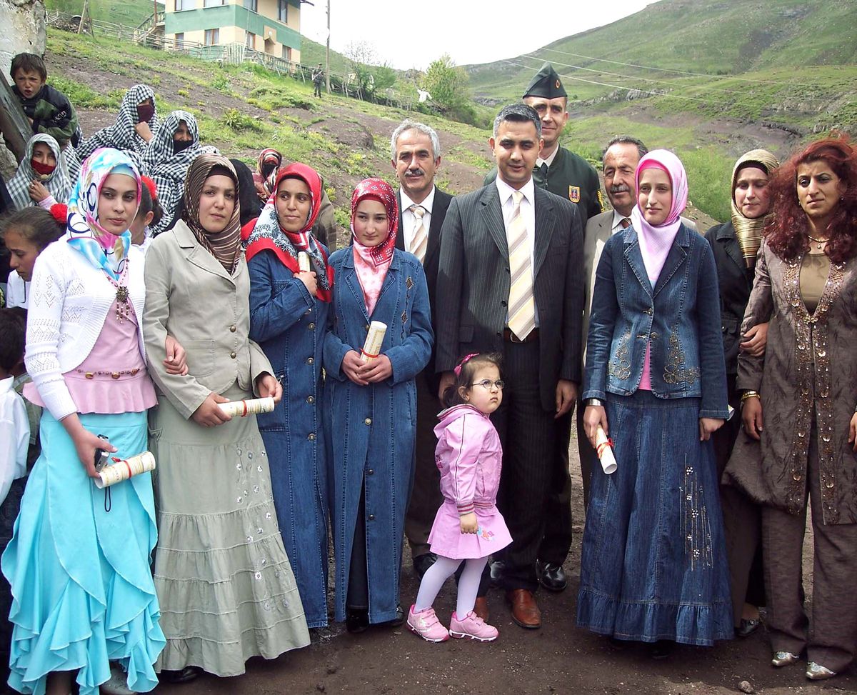 Pazaryolu'nda Sergi Açılışı