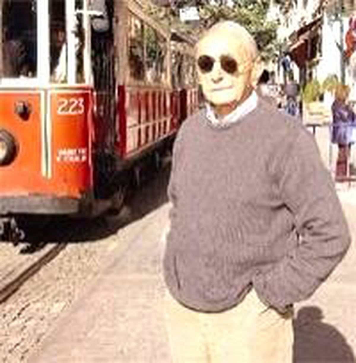 Kültür Bakanlığı'nda Bir Garip İlhan Berk İhalesi