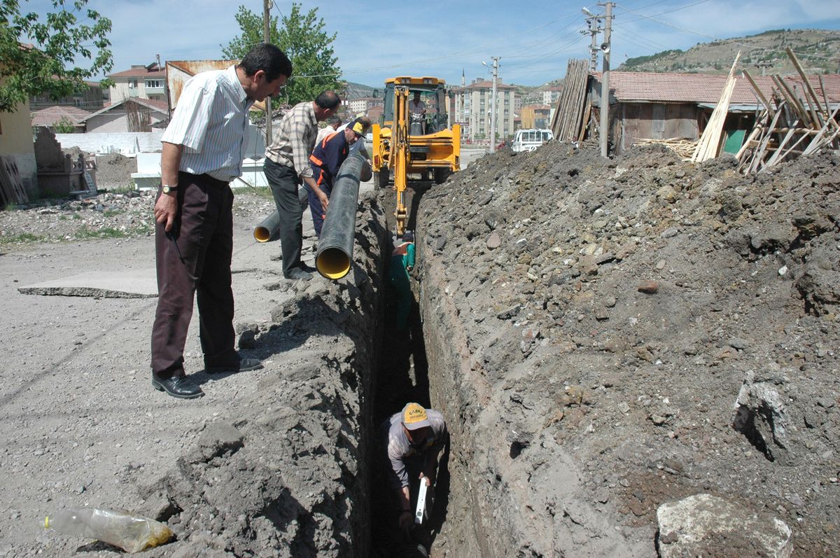 Çankırı Belediyesi Alt Yapı Çalışmalarını Sürdürüyor