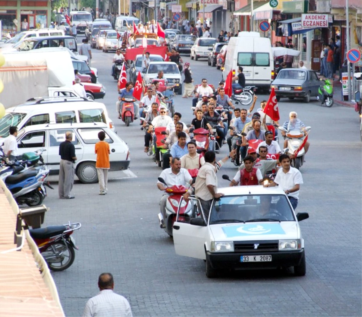 Milletvekili Adayına Coşkulu Karşılama