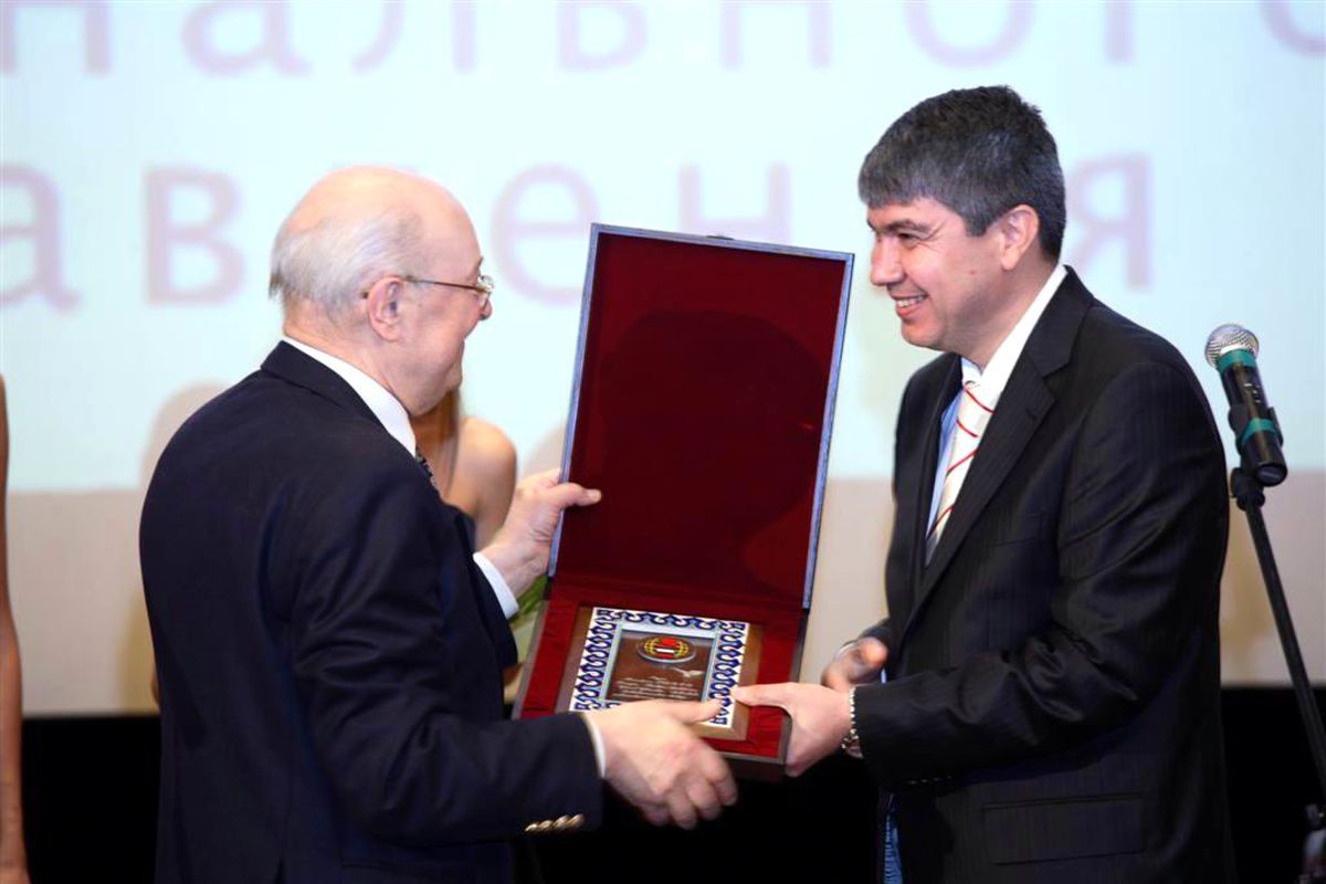 Başkan Türel'e Rutid'den 2006 Yılı Dostluk ve Başarı Ödülü