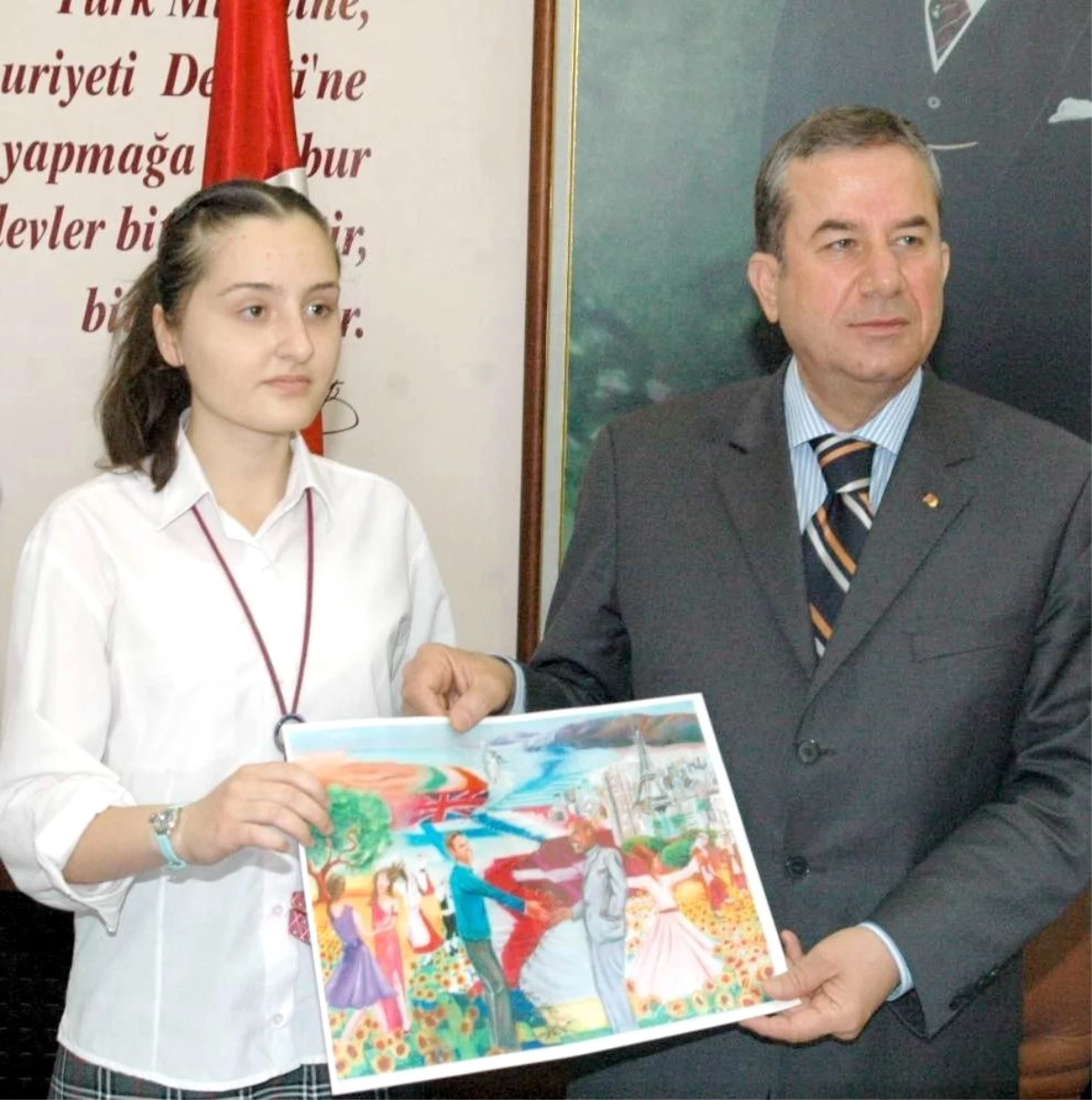 Muğla Valisi Koçaklar, Türkiye Resim Birincisi\'ni Ödüllendirdi