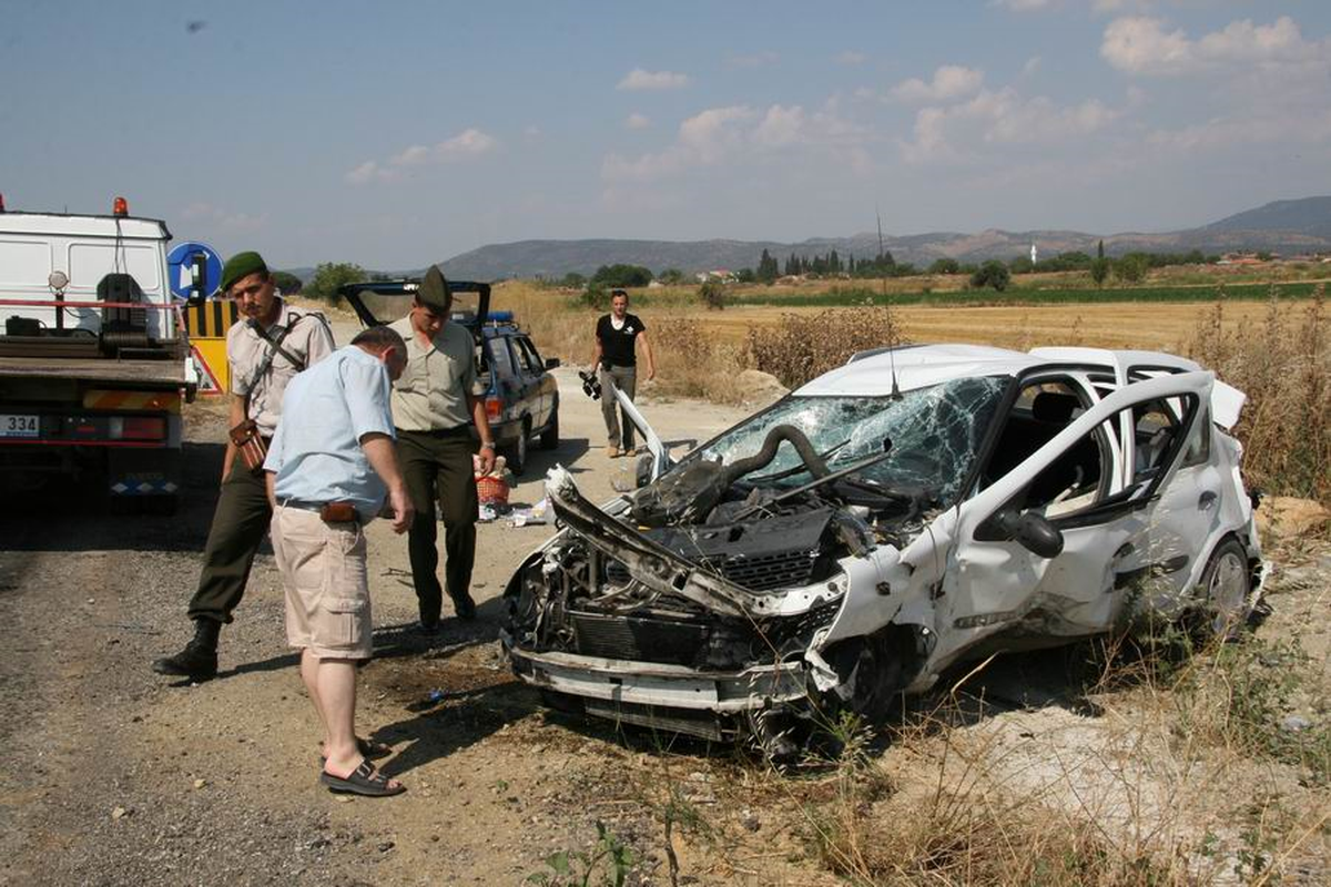 Gömeç'te Trafik Kazası: 3 Yaralı