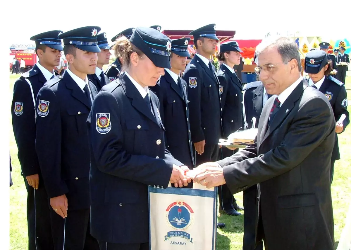 Aksaray Polis Meslek Yüksekokulu\'nda Mezuniyet Töreni