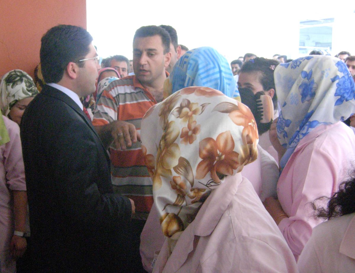 AK Parti Adayları İşçilerle Buluştu