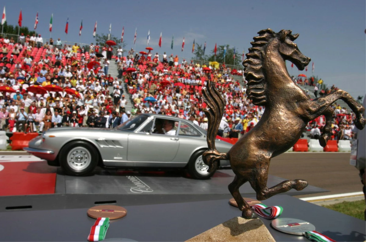 Pirelli, Ferrari\'nin 60. Yıldönümünü Kutluyor