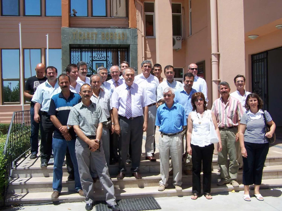 CHP Balıkesir Milletvekili Adayları Bandırma\'da Oda ve Dernekleri Ziyaret Etti