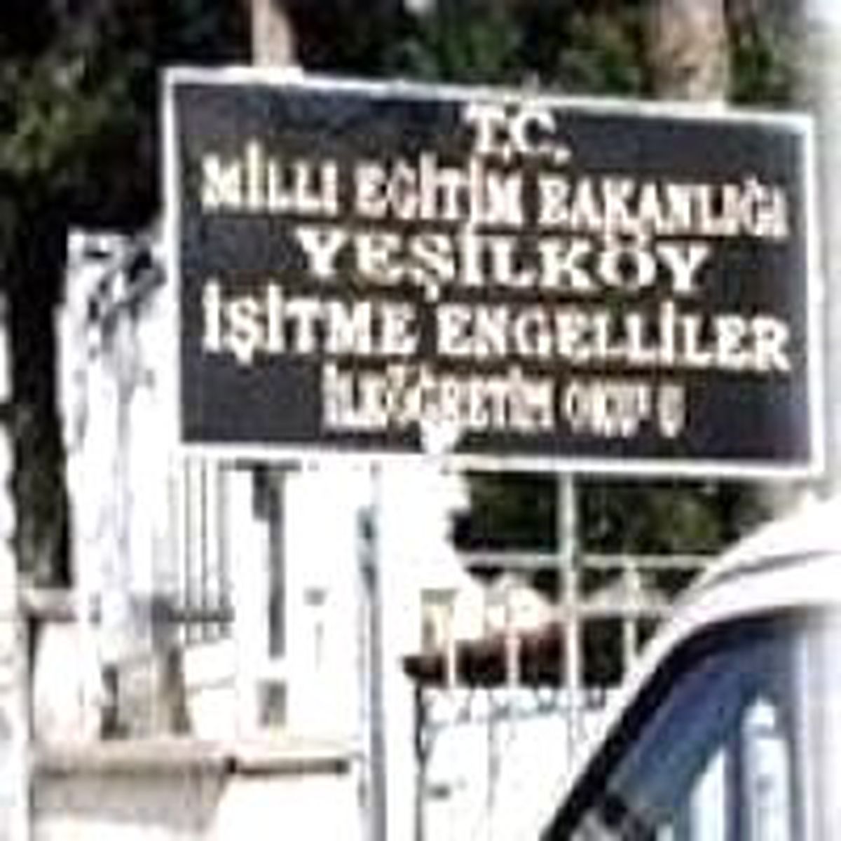 Engelliler Okulunda Tecavüz ve Dışkı Yedirme