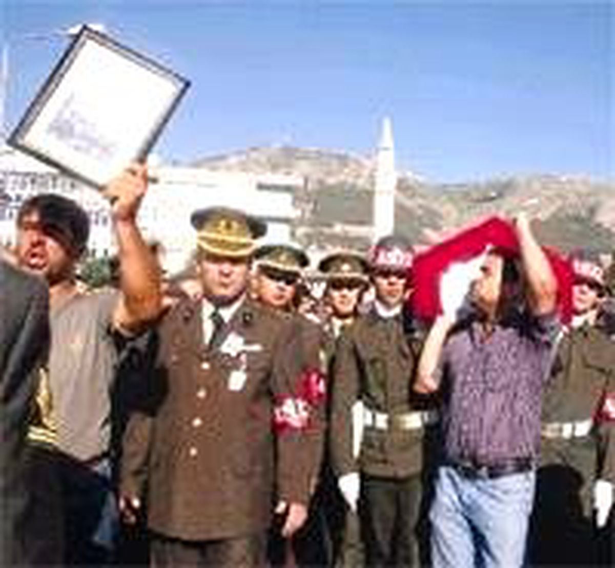 Hatay, Şehidine Ağladı