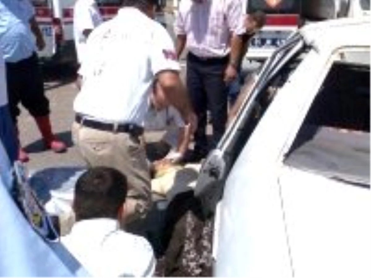 Ceyhan\'da Trafik Kazası: 1 Ölü, 7 Yaralı