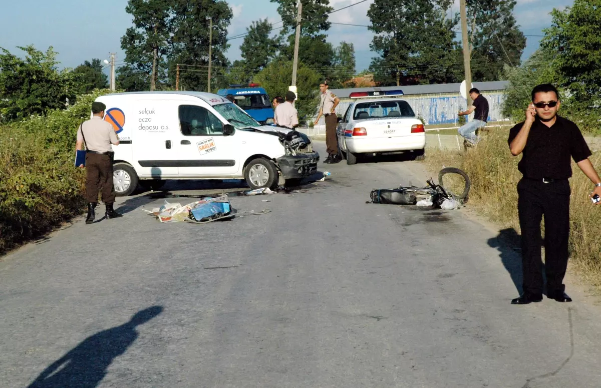 Sakarya\'da Trafik Kazası: 1 Ölü, 1 Yaralı