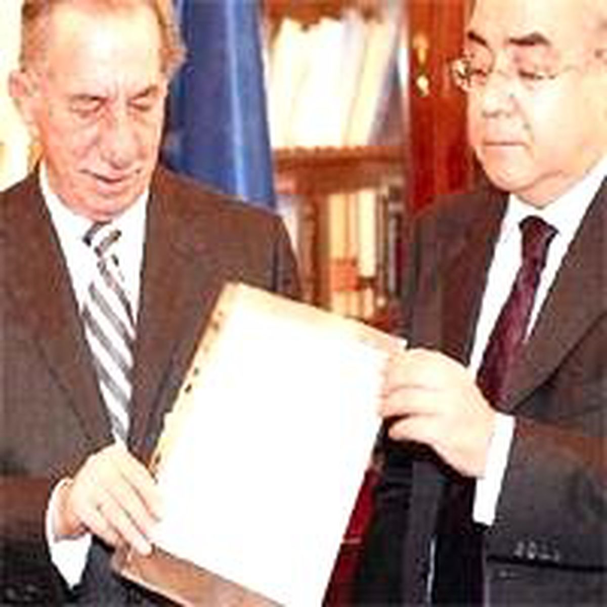 Aleksandros Hastaneye Yattı