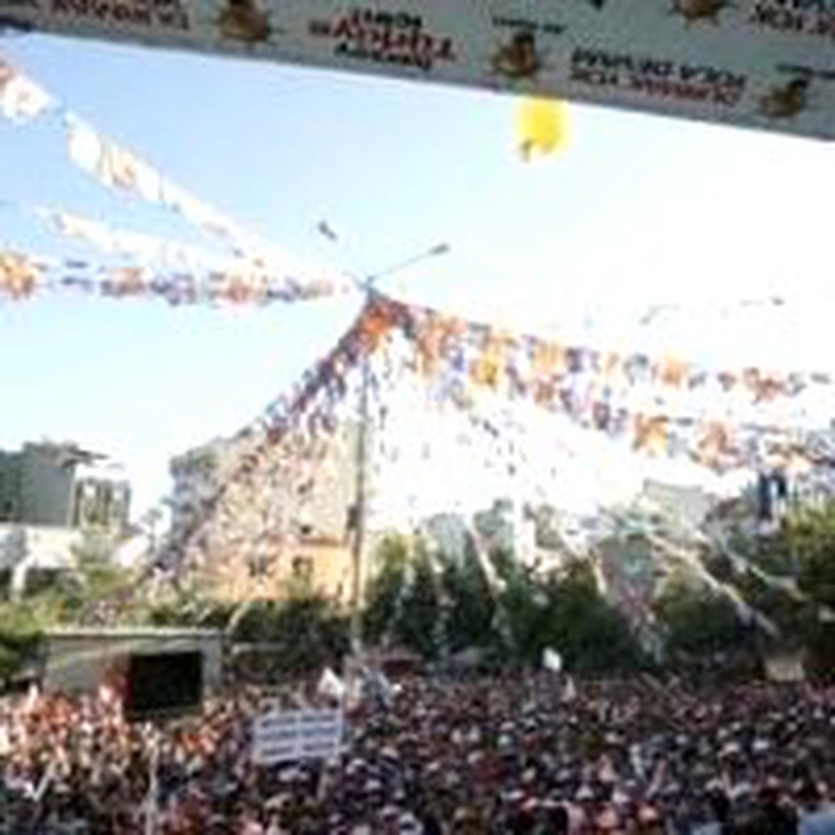 FT'den Türkiye Yorumu: Hilal Yükseliyor