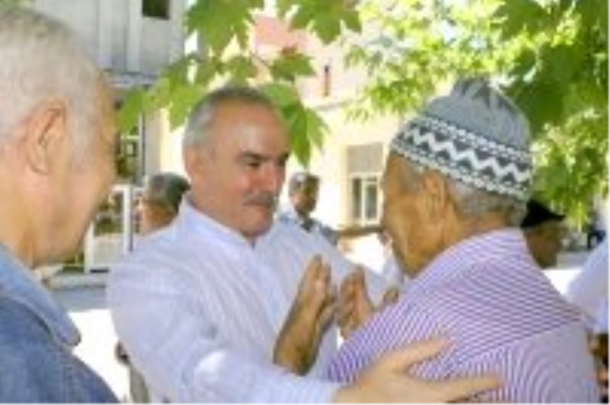 Aydın\'da Milletvekili Adayları Çalışmalrını Sürdüryor