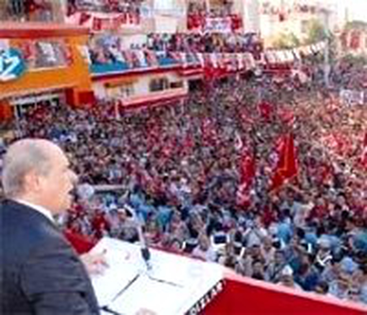 Sandığa Gidin, AKP'yi En Yakın Deliğe Süpürün