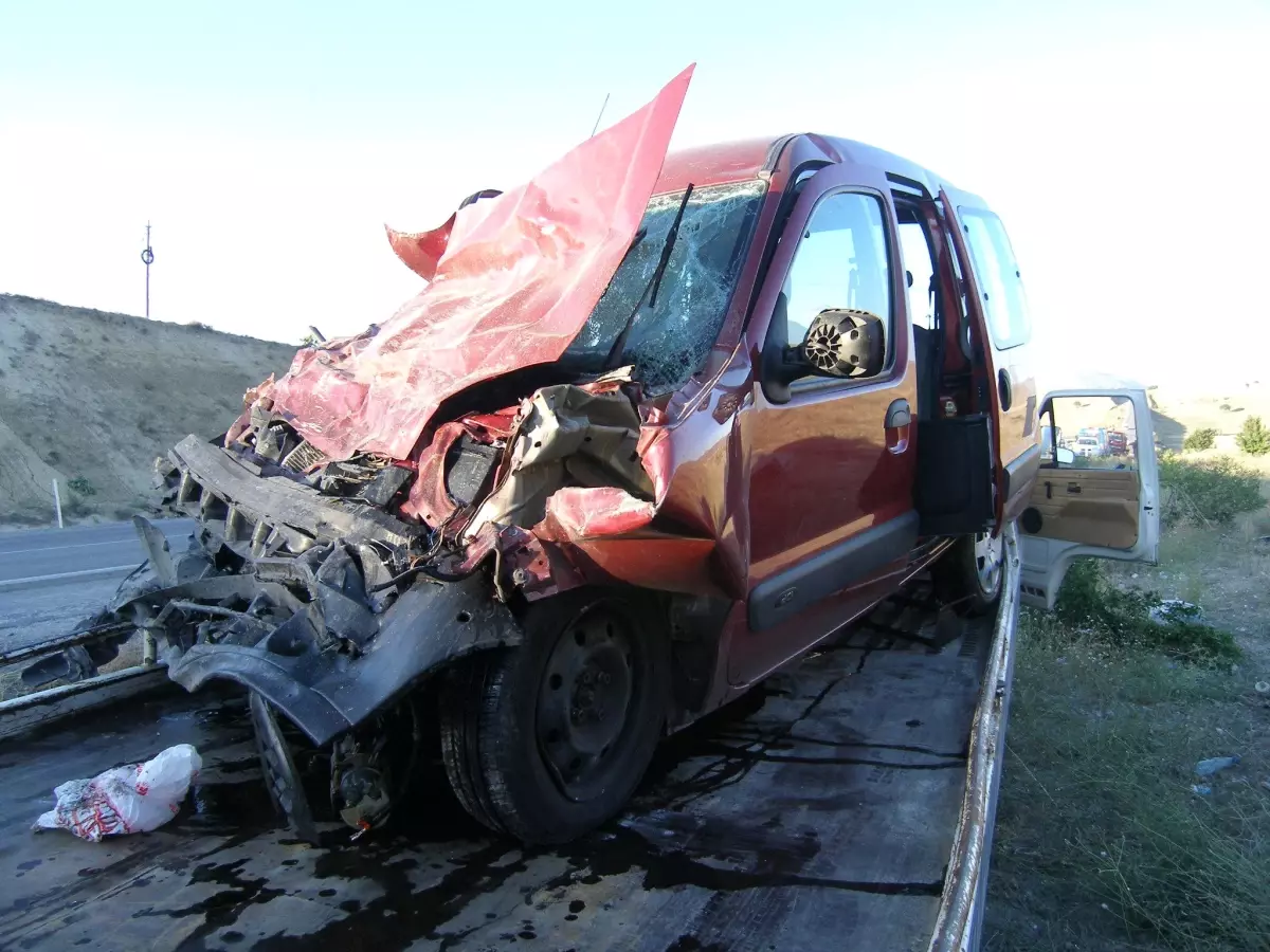 Zincirleme Trafik Kazası: 4 Ölü, 9 Yaralı