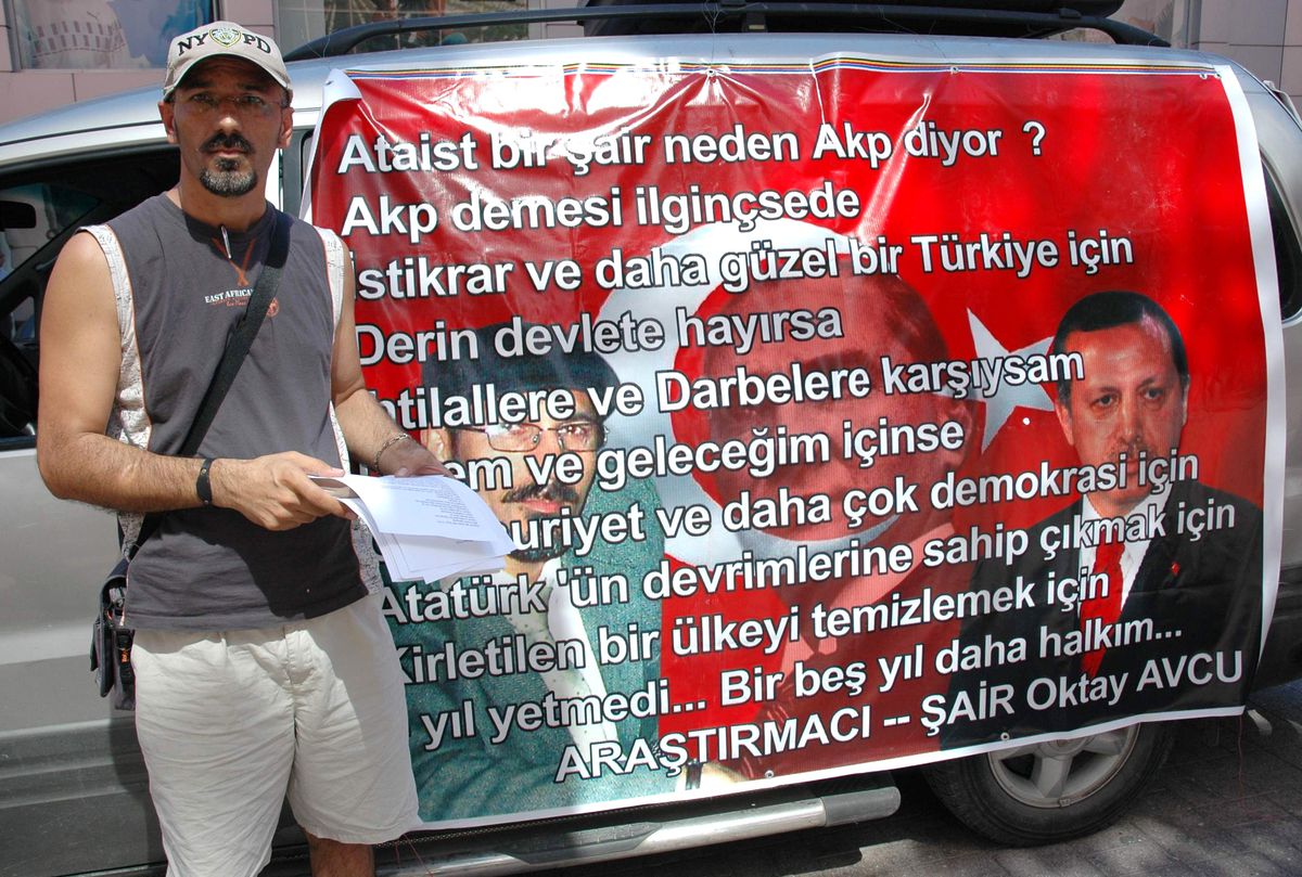 Ateist Şairden AK Parti'ye Destek