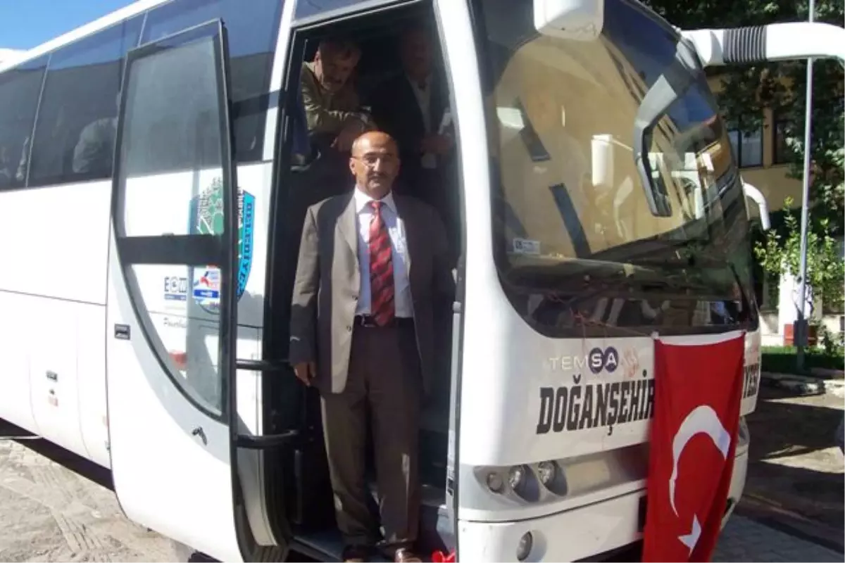 Doğanşehir Belediyesi 5 Yeni Otobüs Aldı