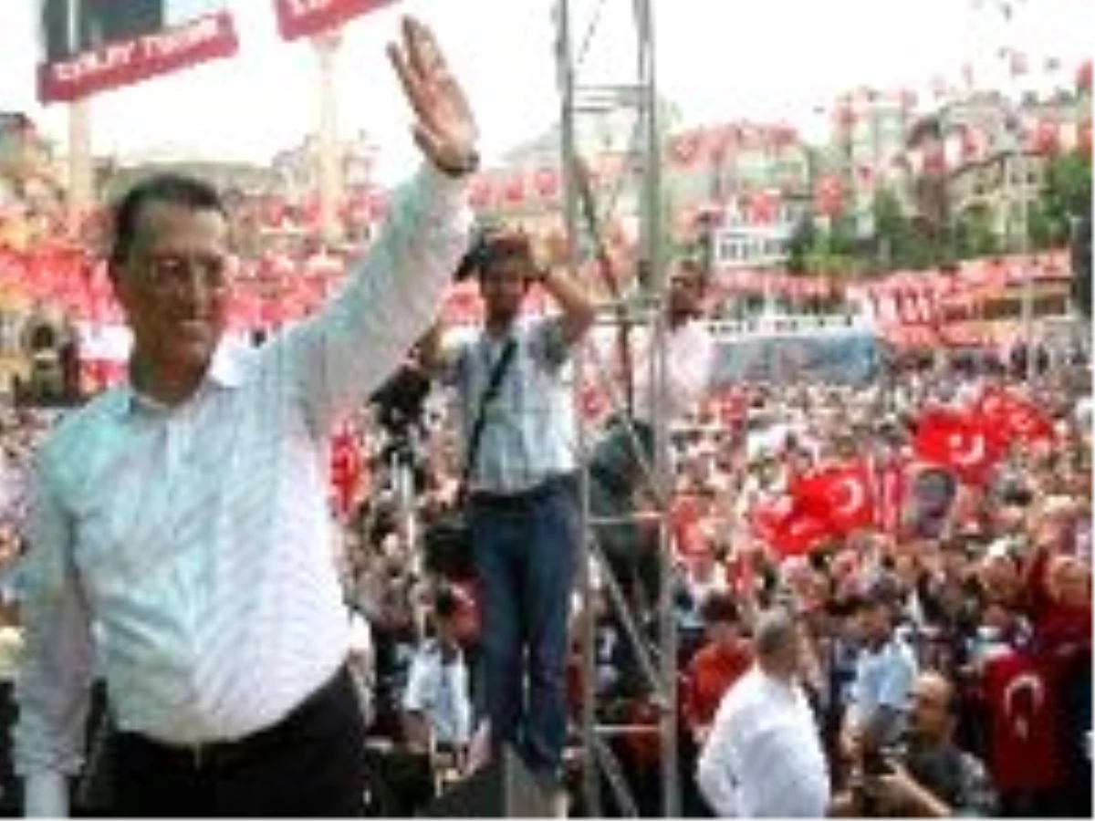 Rize\'de Miting Kavgası