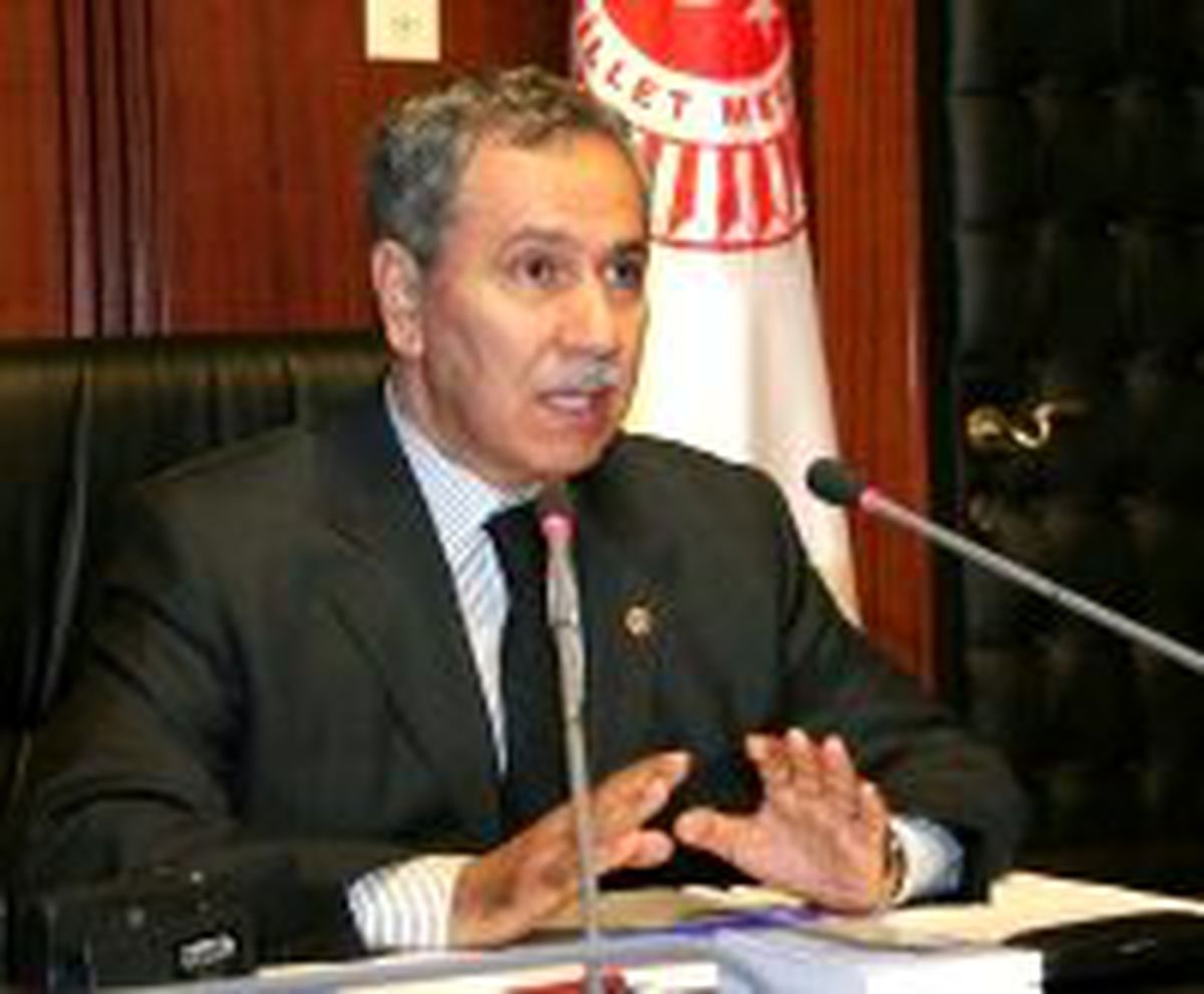 Arınç'ın Oy Kullandığı Sandıktan AK Parti Çıktı