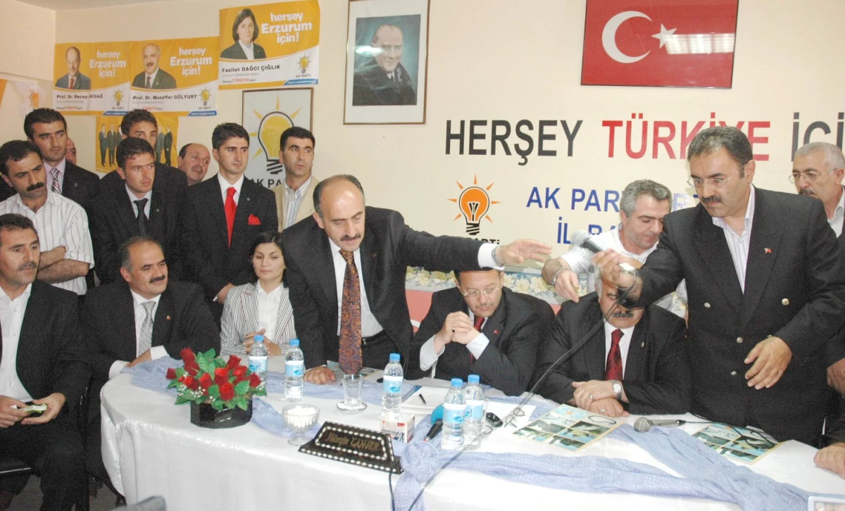AK Parti\'den Yeni Seçilen Erzurum Milletvekilleri Tanıtıldı