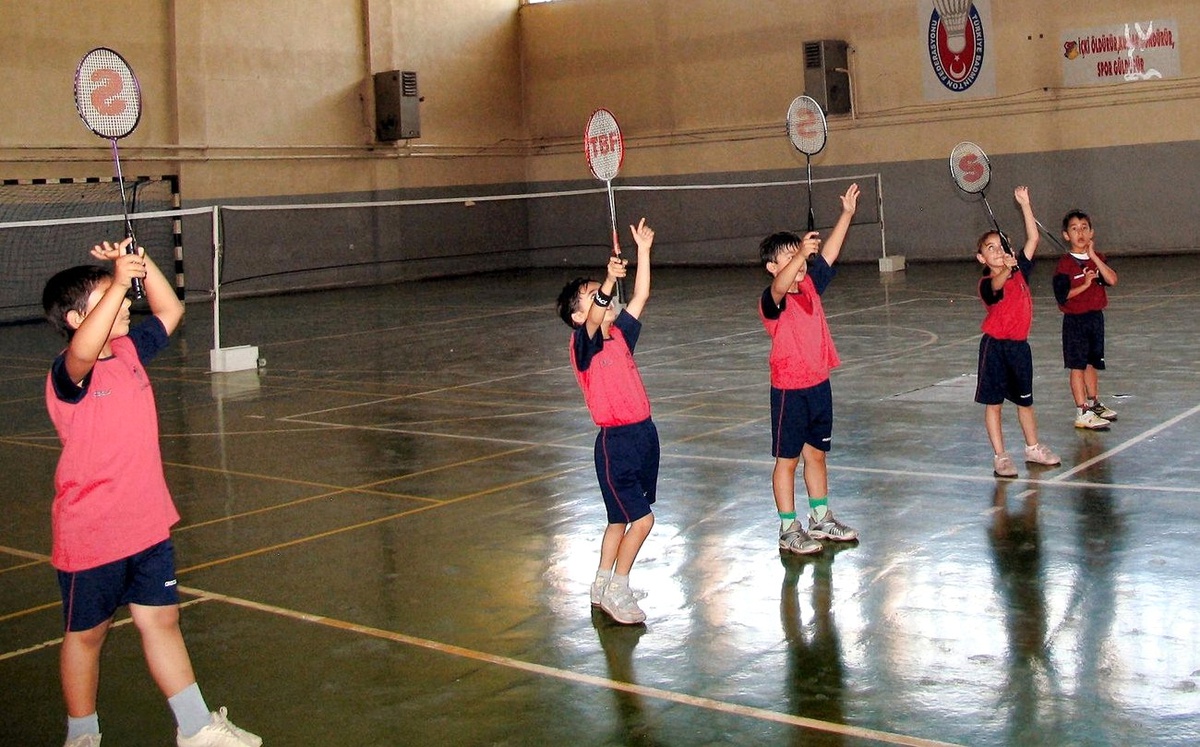 Erzincan Belediyespor'dan Badmintona Destek