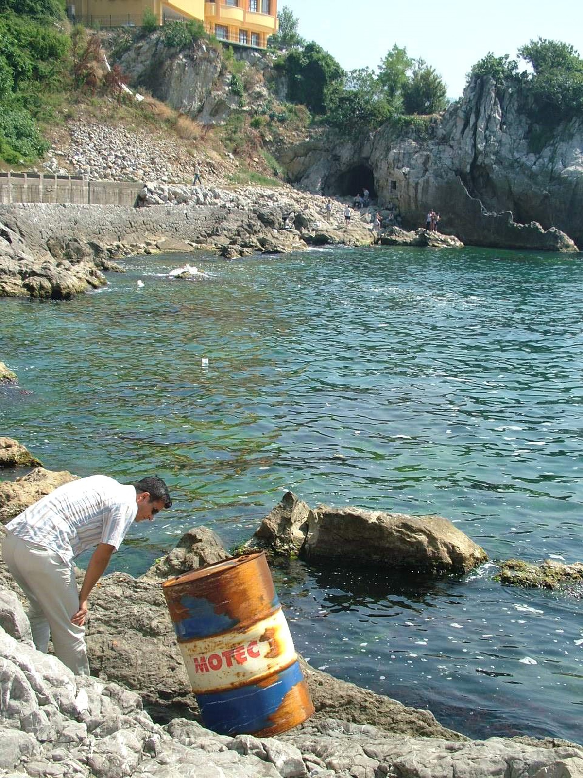 Zonguldak'ta Zehirli Varil Paniği